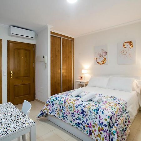 Apartamentos Amat - Only Adult - Playa El Bajondillo Torremolinos Exterior foto