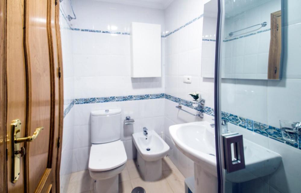 Apartamentos Amat - Only Adult - Playa El Bajondillo Torremolinos Exterior foto